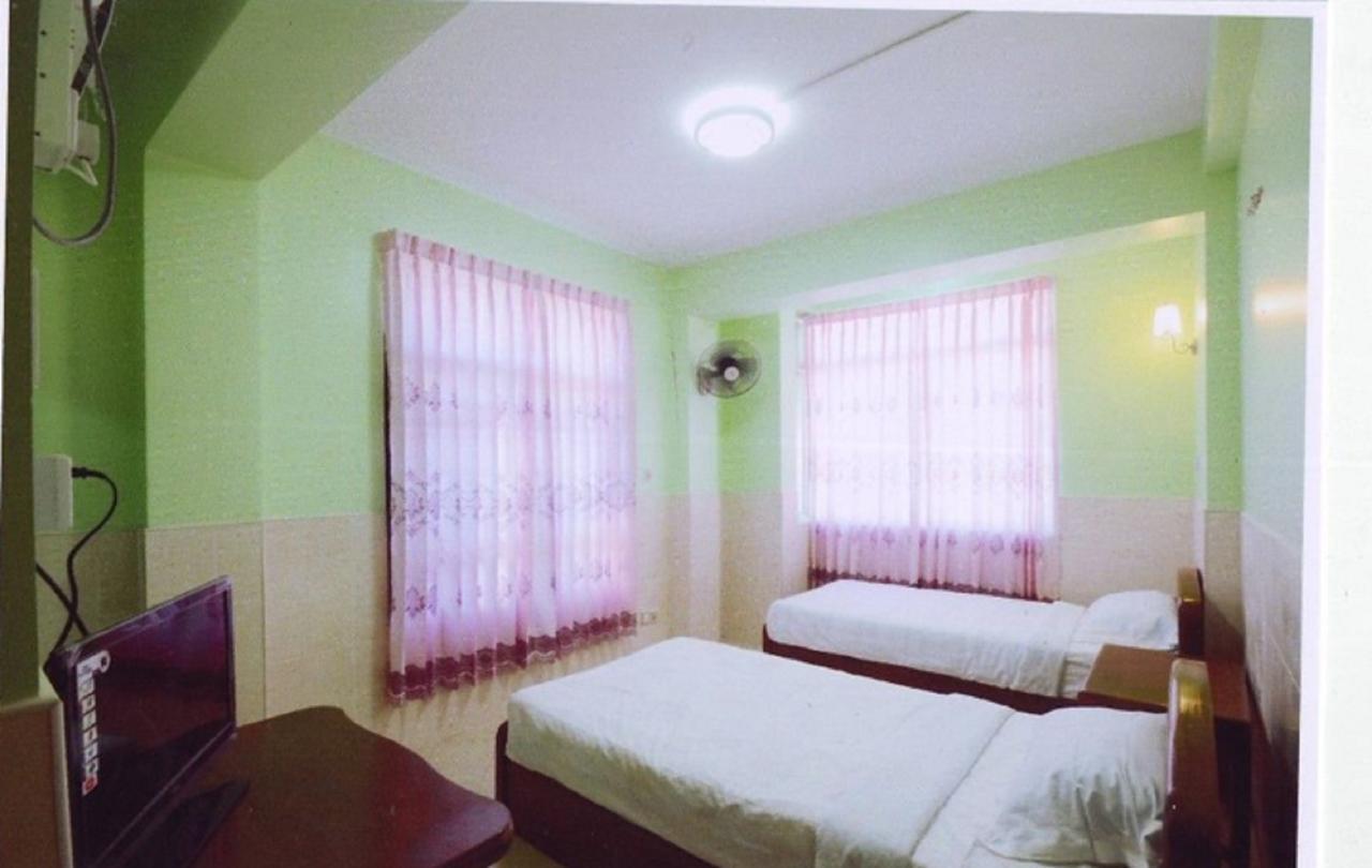 Saw Nyein San Guest House Nyaung-U Екстер'єр фото